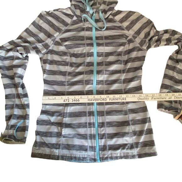 Lukka Women's Medium Gray and White Zip Up Hoodie with Pockets, Stretchy Fabric - Picture 11 of 16